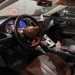 Chrysler 200